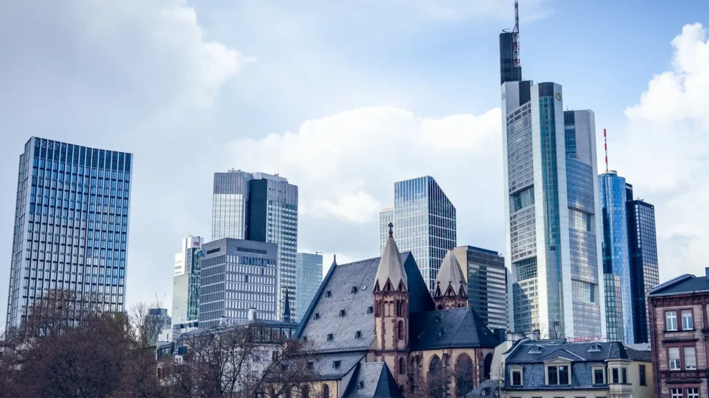 Frankfurt skyline - Booking Germany travel packages